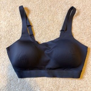 NWOT Lululemon Fine Form Bra Medium Support  DD36